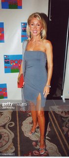 Linda Thompson feet photo 5