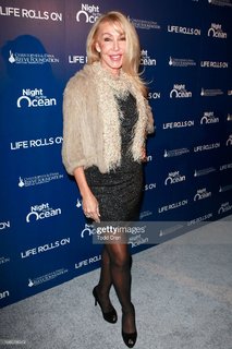 Linda Thompson feet photo 2