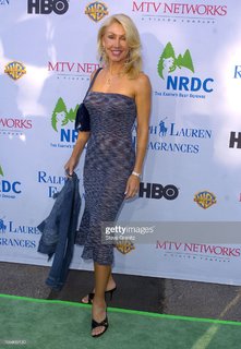 Linda Thompson feet photo 11