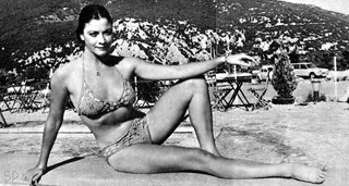 Linda Thorson feet photo 6