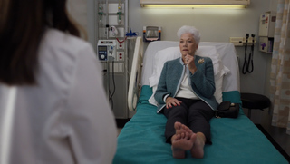 Linda Thorson feet photo 17