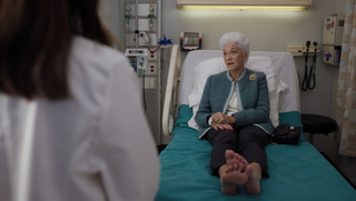 Linda Thorson feet photo 15