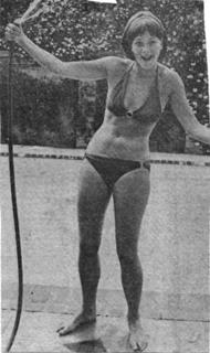 Linda Thorson feet photo 1