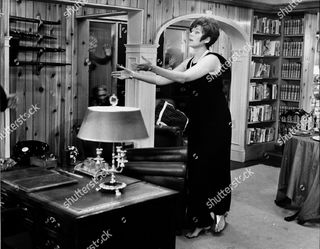 Linda Thorson feet photo 20