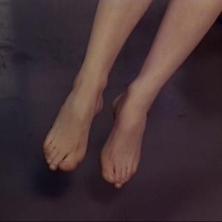 Linda Thorson feet photo 20