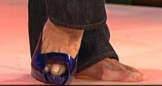 Linda de Mol feet photo 10