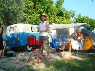 Linda de Mol feet photo 3