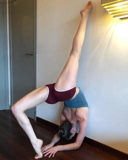 Lindell Nuyttens feet photo thumbnail