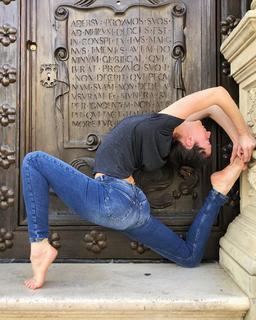 Lindell Nuyttens feet photo thumbnail