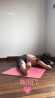 Lindell Nuyttens feet photo thumbnail