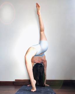 Lindell Nuyttens feet photo thumbnail