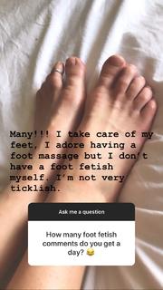 Lindell Nuyttens feet photo thumbnail