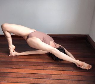 Lindell Nuyttens feet photo thumbnail