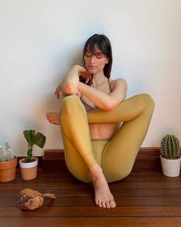 Lindell Nuyttens feet photo thumbnail