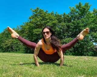 Lindell Nuyttens feet photo thumbnail