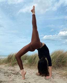 Lindell Nuyttens feet photo thumbnail