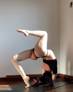 Lindell Nuyttens feet photo thumbnail