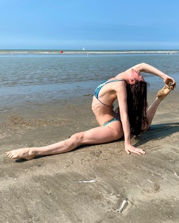 Lindell Nuyttens feet photo thumbnail