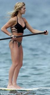 Lindsay Arnold feet photo 15