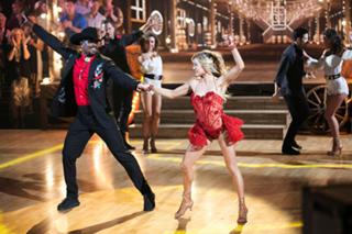 Lindsay Arnold feet photo 8
