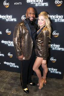 Lindsay Arnold feet photo 4
