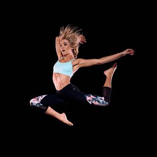 Lindsay Arnold feet photo 14