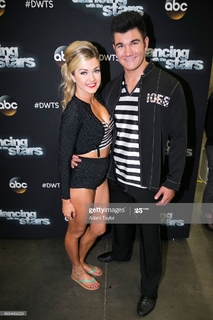 Lindsay Arnold feet photo 2