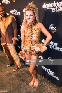 Lindsay Arnold feet photo 4