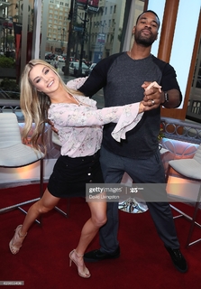 Lindsay Arnold feet photo 5