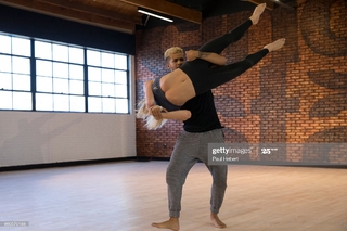Lindsay Arnold feet photo 7