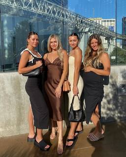 Lindsay Arnold feet photo 10
