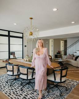 Lindsay Arnold feet photo 18