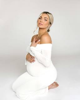 Lindsay Arnold feet photo 17