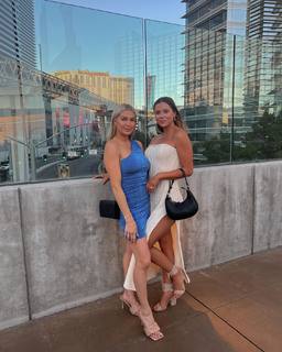 Lindsay Arnold feet photo 6