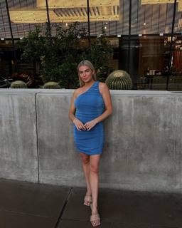 Lindsay Arnold feet photo 5