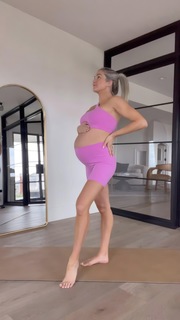 Lindsay Arnold feet photo 12