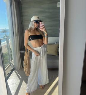 Lindsay Arnold feet photo 9