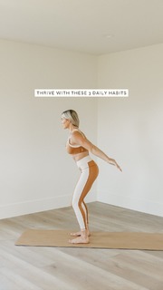Lindsay Arnold feet photo 2