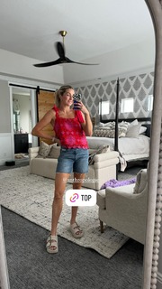 Lindsay Arnold feet photo 3