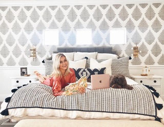 Lindsay Arnold feet photo 17