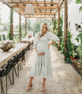Lindsay Arnold feet photo 9