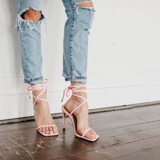 Lindsay Arnold feet photo 6