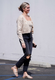 Lindsay Arnold feet photo 9