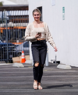 Lindsay Arnold feet photo 8