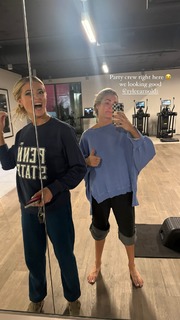 Lindsay Arnold feet photo 17