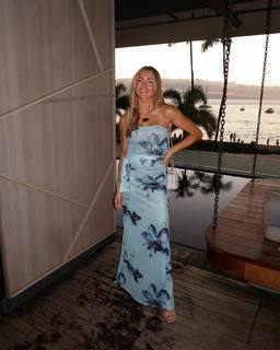 Lindsay Arnold feet photo 9