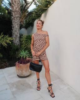 Lindsay Arnold feet photo 18