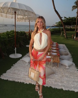 Lindsay Arnold feet photo 10