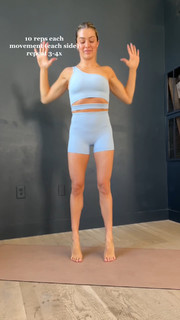 Lindsay Arnold feet photo 11
