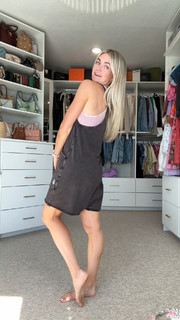 Lindsay Arnold feet photo 11